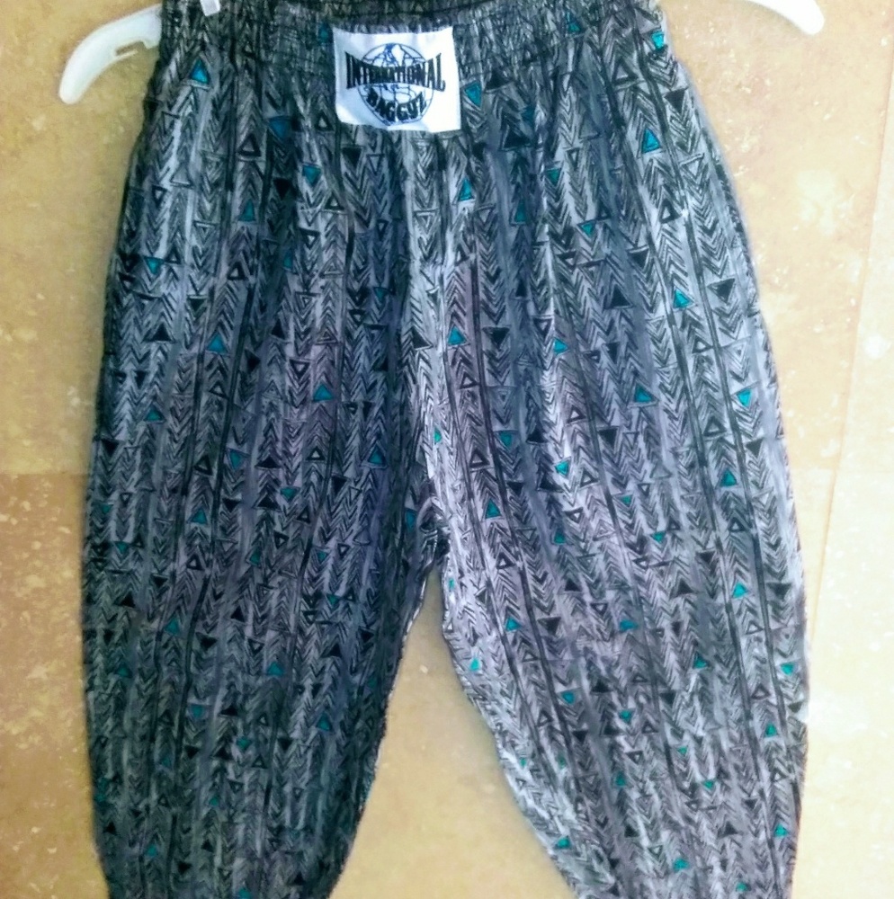 🔻PRICE DROP🔻 INTERNATIONAL BAGGYZ HAREM PANTS